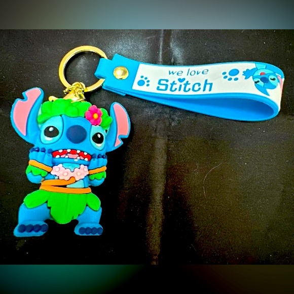 Disney Accessories - Disney Island stitch, keychain silicone